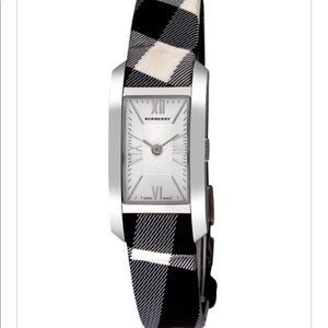 Burberry women’s adjustable watch. Great condition